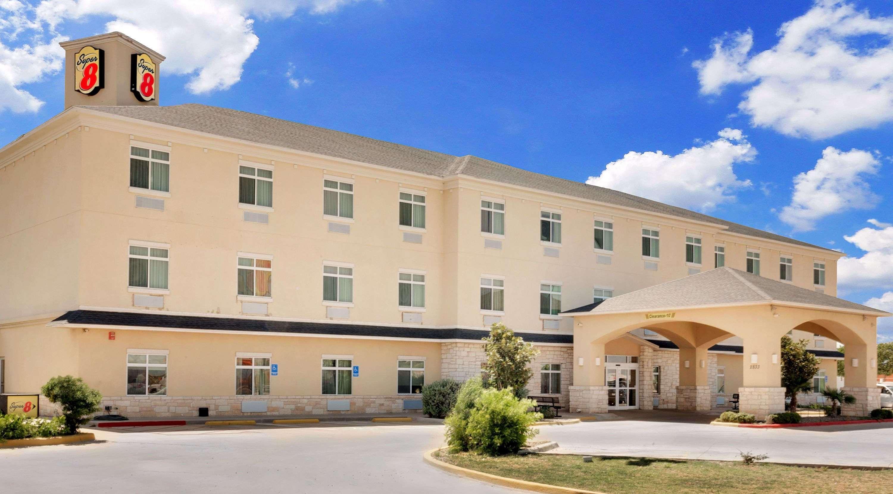 Super 8 By Wyndham Odessa Tx Hotel Exterior photo
